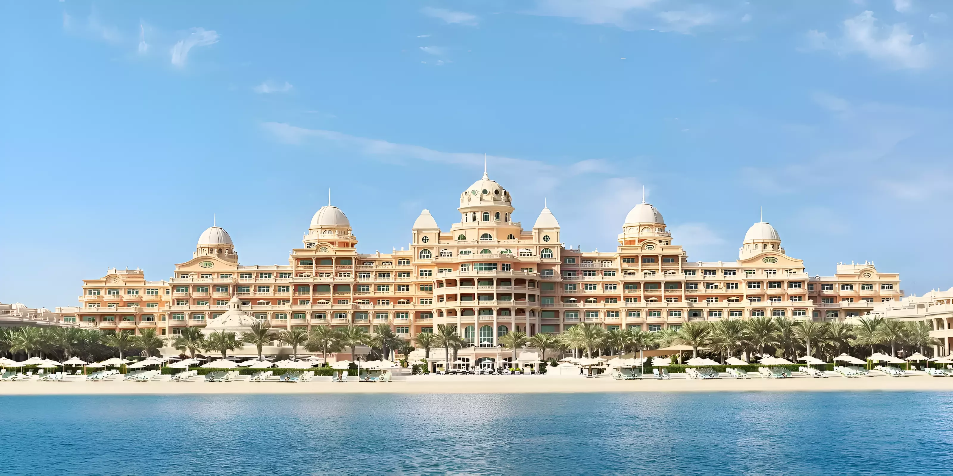Raffles Residences & Penthouses – main view