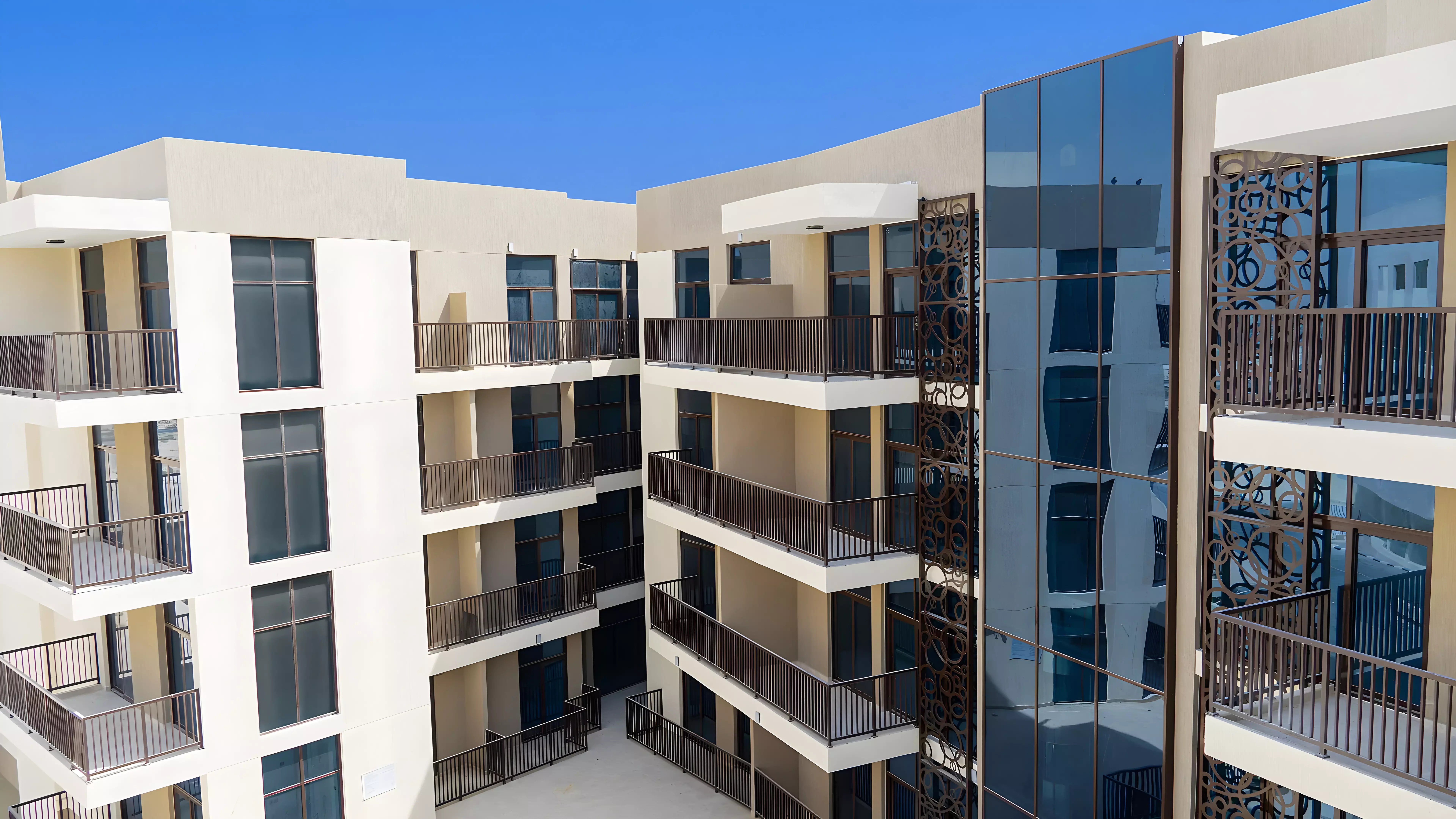 RR Residence – photo 2