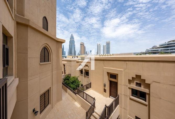 Classic Living | High Floor | Ready to Move In