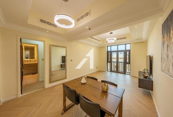 Classic Living | High Floor | Ready to Move In photo 3