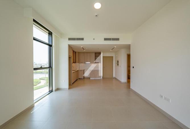 Vacant 1BR | Unfurnished | Golf Course Community photo 2