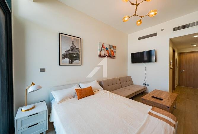 Fully Furnished Studio | Balcony|Strong Investment