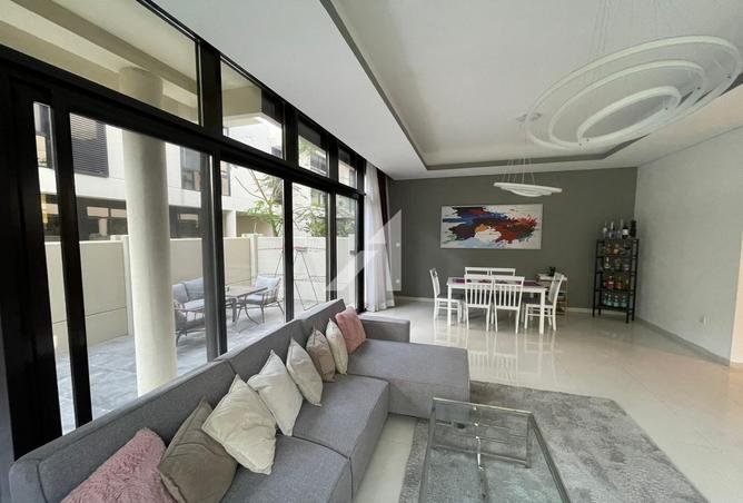 Prime Location | Fully Furnished | Well Maintend photo 2