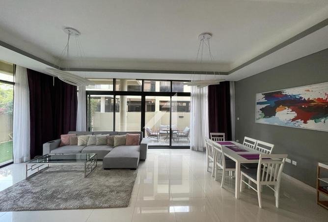Prime Location | Fully Furnished | Well Maintend photo 3