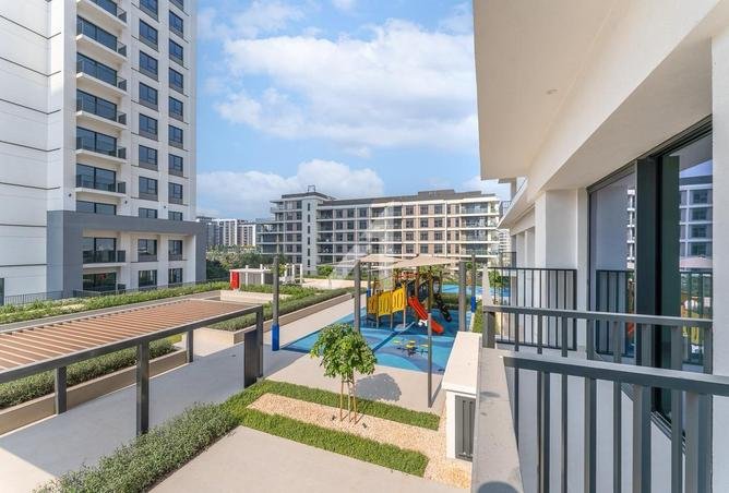 Park & Pool View | Low Floor | Multiple Cheques photo 3