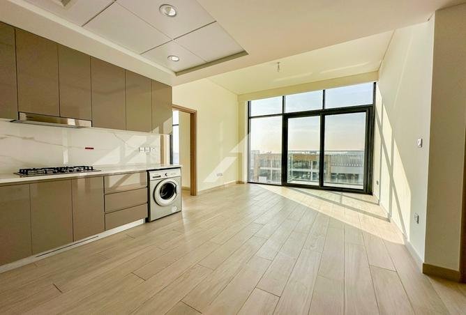 Modern 1BR | Balcony | Strong Investment Potential photo 2