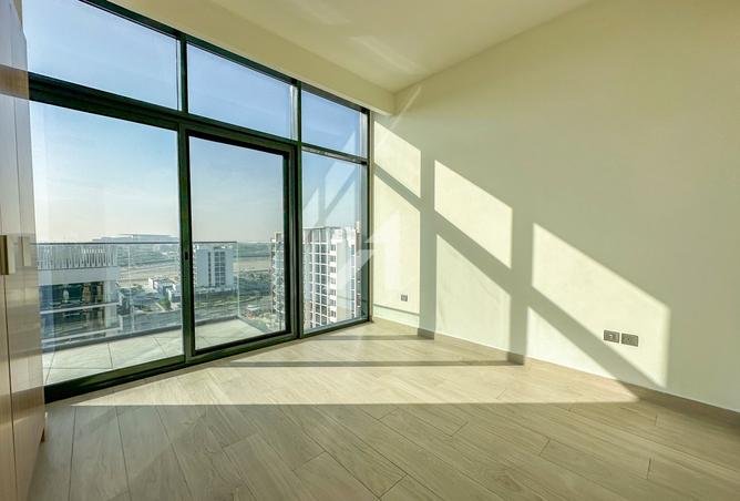 Modern 1BR | Balcony | Strong Investment Potential photo 3
