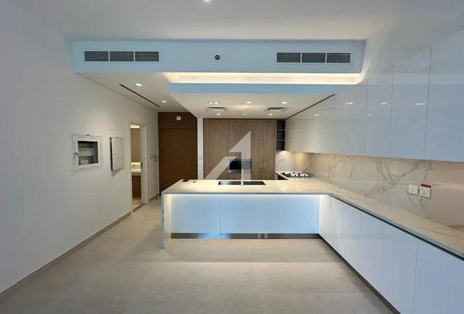 Brand New | Low Floor | Unfurnished | Vacant photo 3