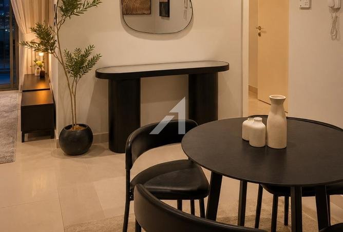 Exclusive | Luxury and Upgraded | Furnished photo 3