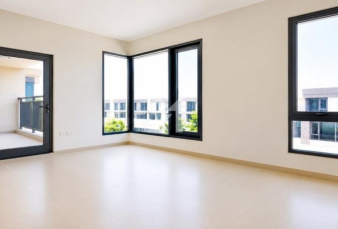 Exclusive | Close To Park and Pool | Landscaped photo 2