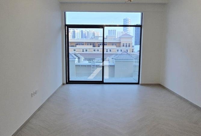 Modern Studio | High-End Living | Prime Investment photo 2