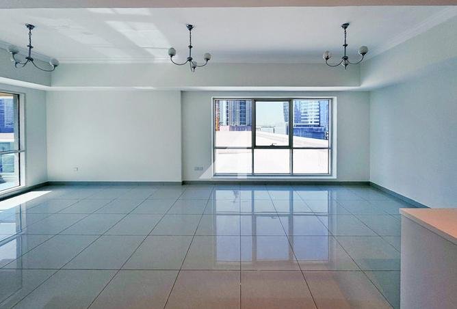 Spacious | Vacant | Unfurnished | photo 2