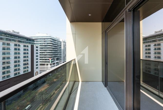 Spacious | Furnished | Vacant photo 3