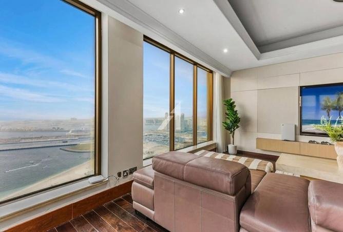 Ultra Luxury Penthouse | Best Beachfront Living