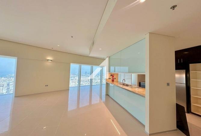 Prime Location | Close to Metro | High Floor photo 2