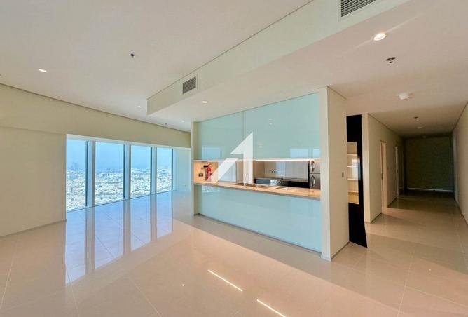 Prime Location | Close to Metro | High Floor photo 3