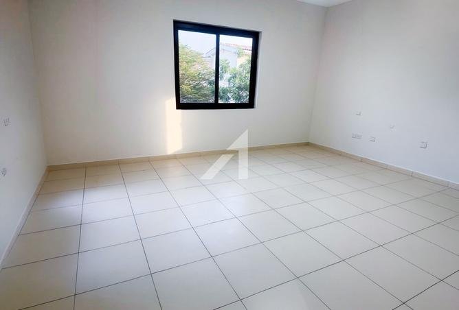 Back to Back Villa | Type 3E | 3BR + Maid 's Room photo 3