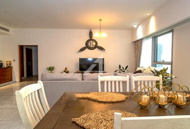Spacious Apartment with Balcony | Sunset View photo 3
