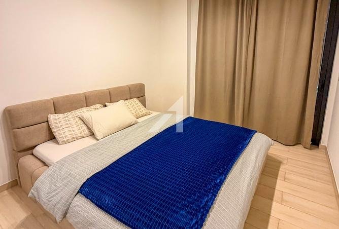 Vacant | High Floor | Fully Furnished photo 3