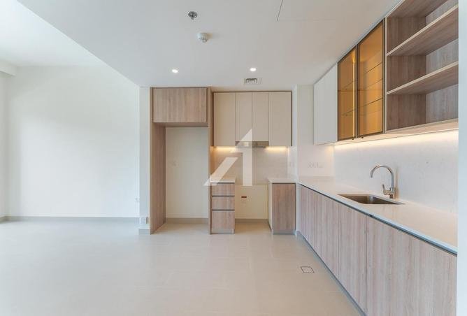 Low Floor | Park View | Ready to Move In photo 2
