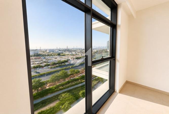 Brand New | High floor | Bright Unit photo 3