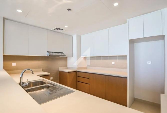 Spacious | Waterfront Community |Prime Location photo 3