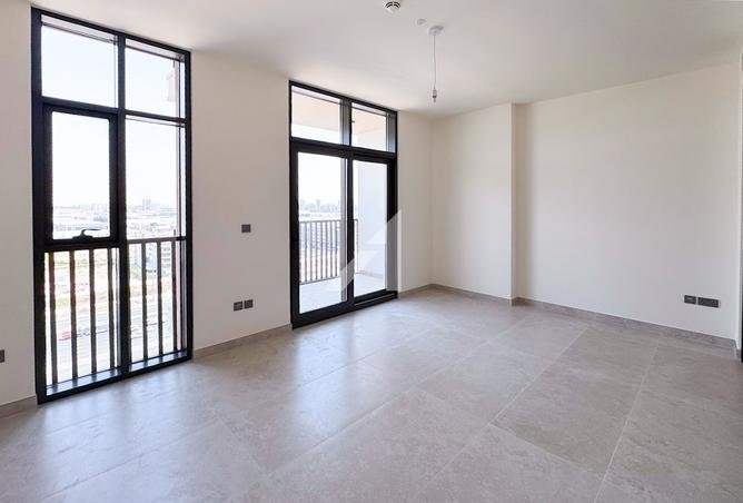 Brand New | Vacant | Unfurnished photo 2