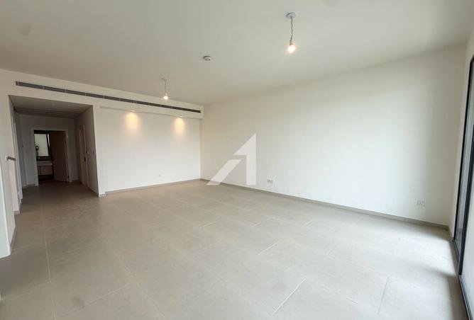 Spacious | Single Row | Brand New