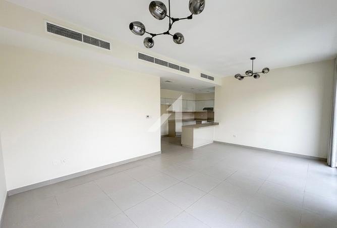 Spacious 4BR plus Maids Room | Corner Villa photo 3