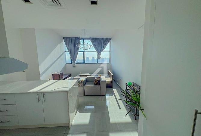 Vacant | Flexible Cheques | Fully Furnished photo 2