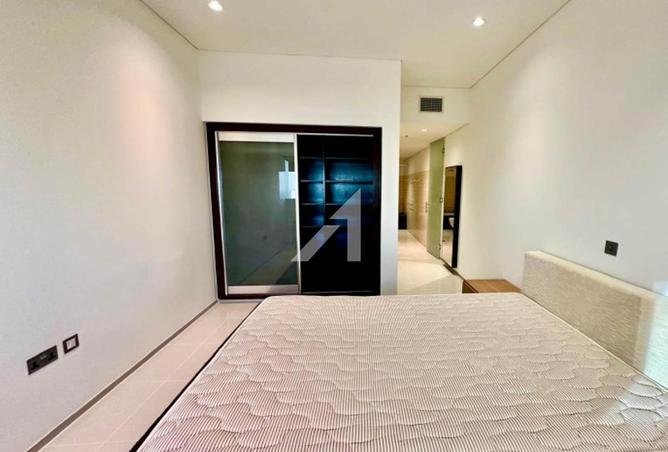 Prime Location | Furnished | Close to Metro photo 3